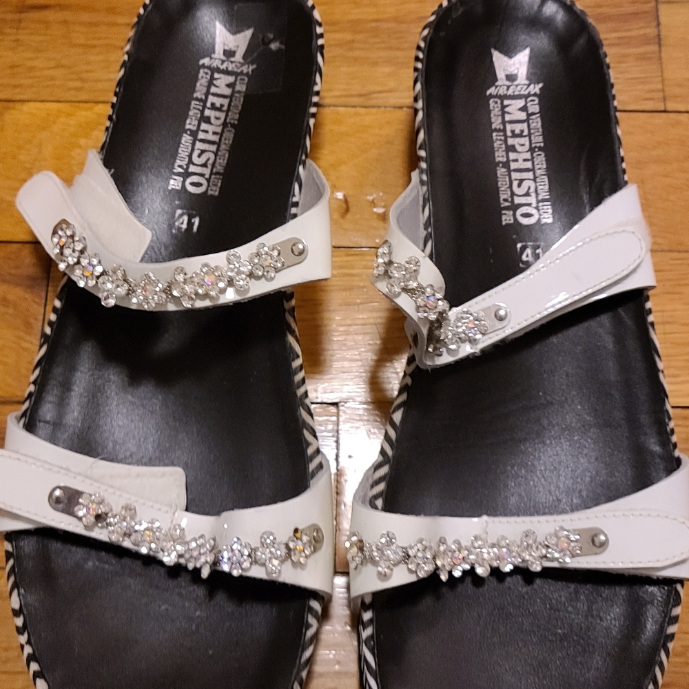 Mephisto White Patent Leather  slippers
